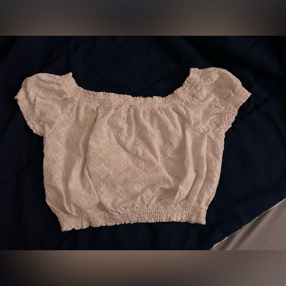 Off shoulder White Top by H&M (Brand: Divided)